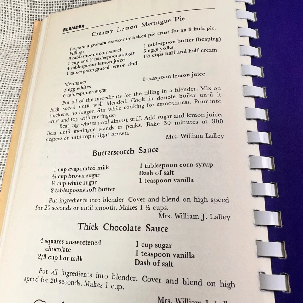 Vintage Eet Smakelijk Cookbook Jr Welfare League Holland Michigan Dutch Recipes